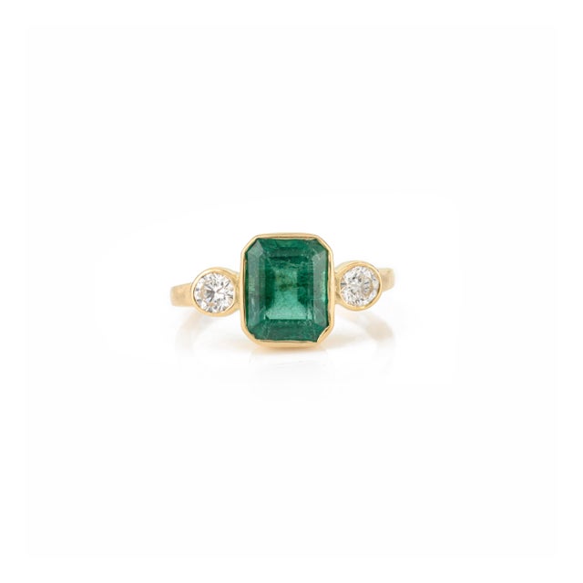 2.41 Ctw Natural Emerald Diamond Three Stone Engagement Ring Size 7 (All Sizes Available) For Sale - Image 4 of 8