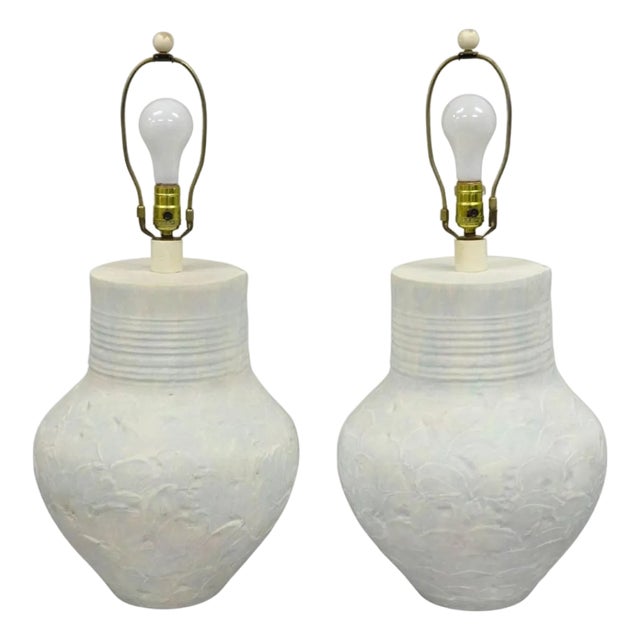 Vintage Postmodern Beach House Ceramic Plaster White Bulbous Table Lamps, a Pair For Sale