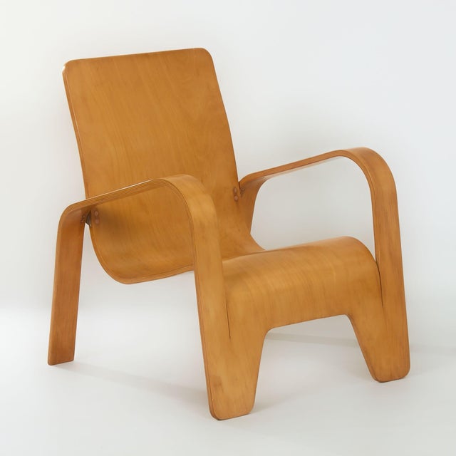 Rare Han Pieck armchair LaWo 1 designed for his company LaWo Holland in 1946. This extraordinary design is the first Dutch...