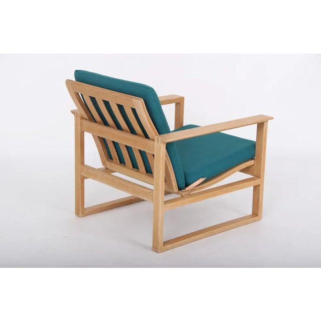 Børge Mogensen Model 2256 Lounge Chair in Light Oak and Fabric by Børge Mogensen for Fredericia For Sale - Image 4 of 11