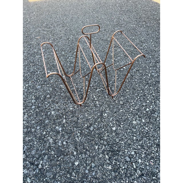 1960s 1960s Mid-Century Modern Copper Toned Magazine Rack For Sale - Image 5 of 5