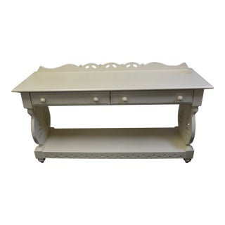 1980s Lexington White Cottage Style Console Hall Table W/ Drawers & Lower Shelf For Sale