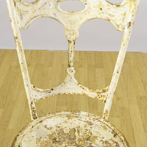 French White Iron Garden Chairs, 1900s, Set of 2 For Sale - Image 6 of 9