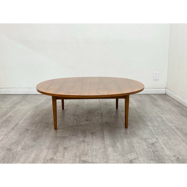 Mid-Century Modern Mid Century Modern Coffee Table For Sale - Image 3 of 10