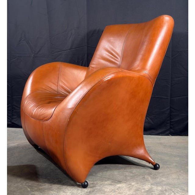 Leolux Gerard Van Den Berg Style Leolux Cognac Leather Lounge Chair and Ottoman, Netherlands, 1990s For Sale - Image 4 of 16