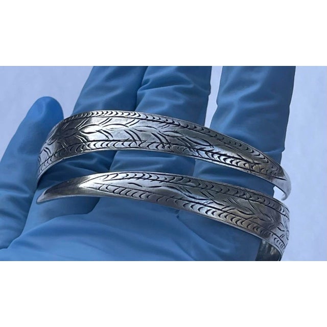 Metal 1980s Hmong Hill Tribe Sterling Silver Double Wrap Cuff, Unisex For Sale - Image 7 of 12
