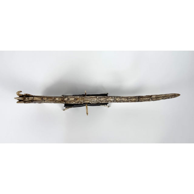 Beige Early 20th Century Batak Carved Medicine Horn For Sale - Image 8 of 12