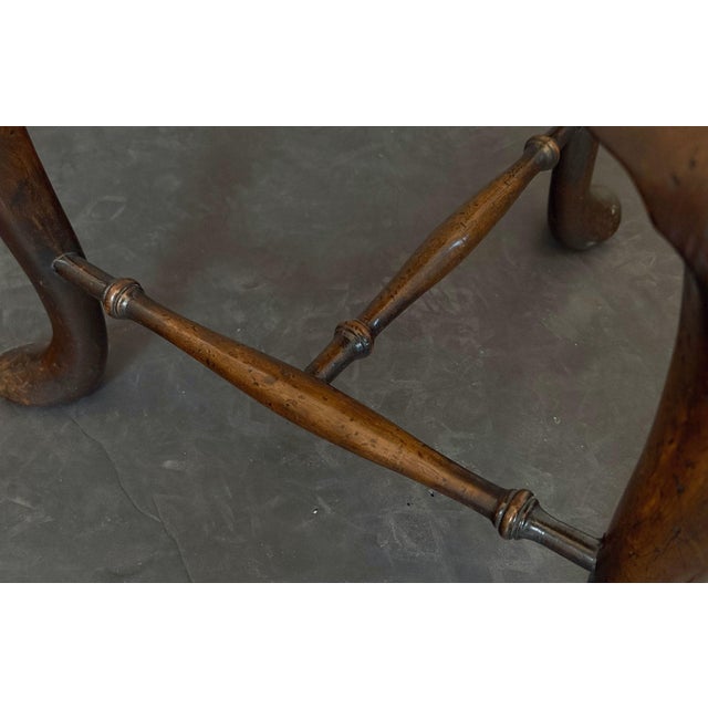 English Triangular Stool With Cabriole Legs and a Needlepoint Seat For Sale In Austin - Image 6 of 8