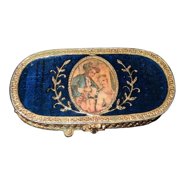 Vintage Style Estée Lauder Attributed Solid Perfume Compact Oval Keepsake Vanity Box For Sale