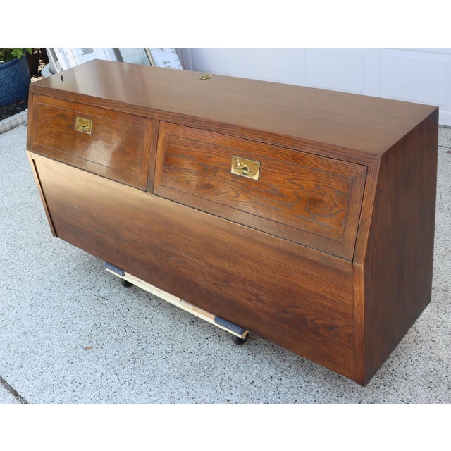 Vintage Henredon Queen Size Headboard & Bed Frame – Mid-Century Modern For Sale - Image 9 of 13