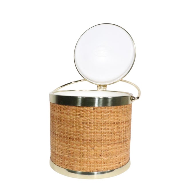 Metal Mid Century Hollywood Regency Raffia Wrapped Brass Plated Ice Bucket by Kraftware New York C. 1970's For Sale - Image 7 of 11