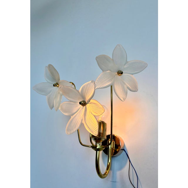 Vintage Art Deco Frosted Glass Flower Wall Sconce - a Pair – E27 For Sale - Image 10 of 14