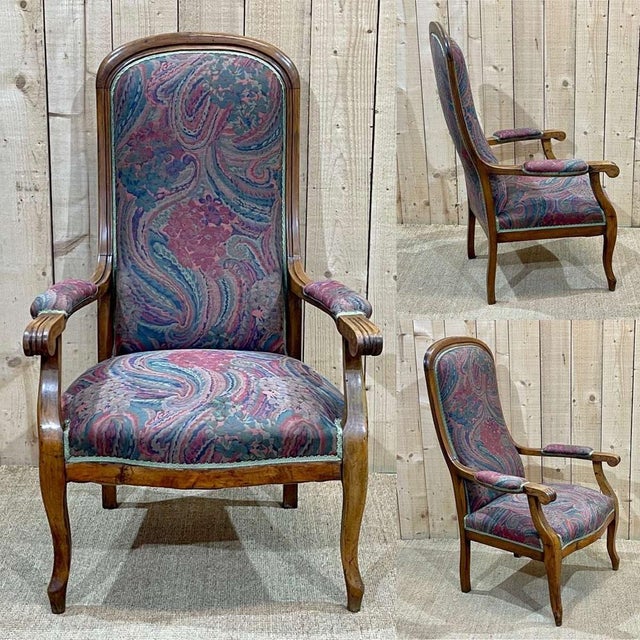 Voltaire armchair from the 1930s in walnut - L=67cm, H=1m08, seat H=45cm, D=60cm.