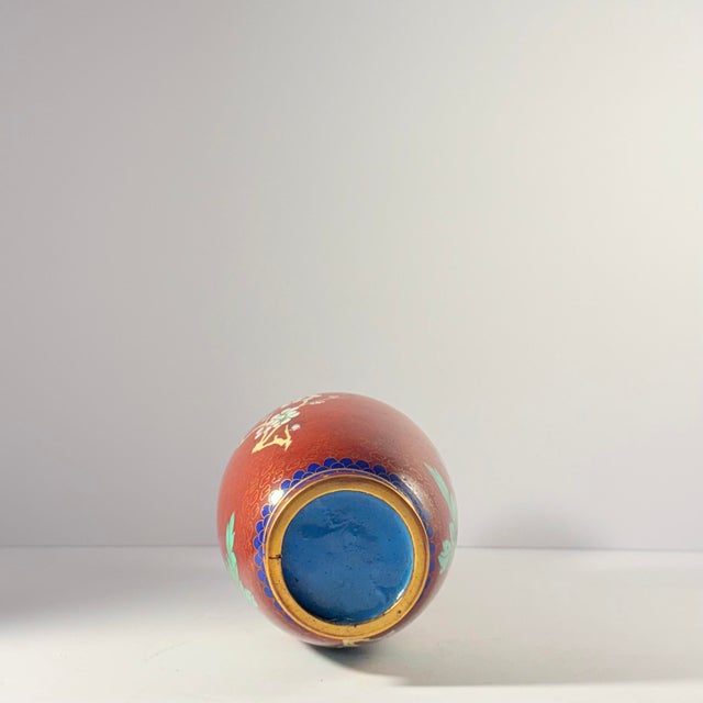 Chinese Vintage Chinese Cloisonné Vase & Dragon Horn Sculptures Set – 3 Pieces For Sale - Image 3 of 7