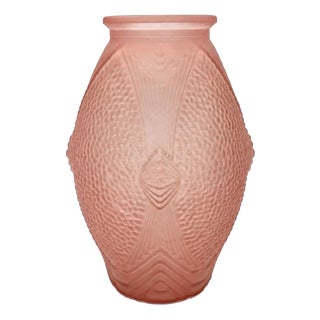Art Deco Vase in Pink Glass with Geometric Decoration, 1930s For Sale