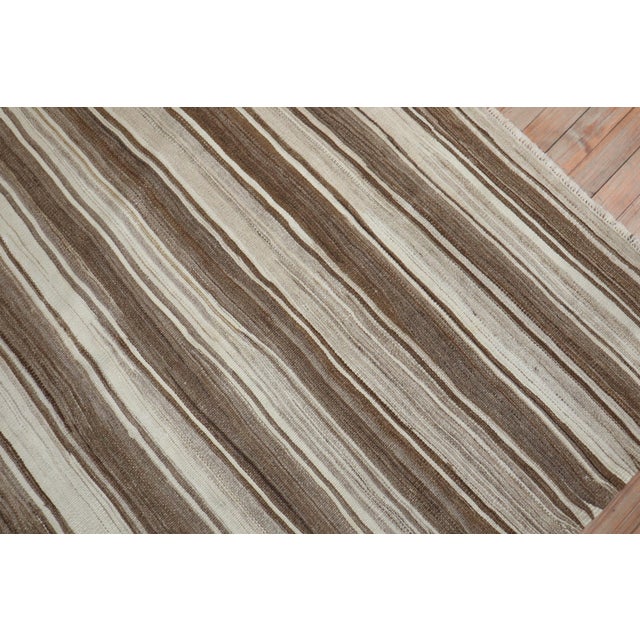 Late 20th Century Mid-Century Modern Neutral Square Turkish Kilim - 5' x 5'10" For Sale - Image 5 of 6