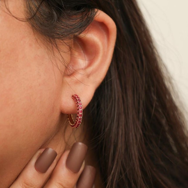 Contemporary 3.09 CTS Natural ruby earrings in 14k gold For Sale - Image 3 of 18