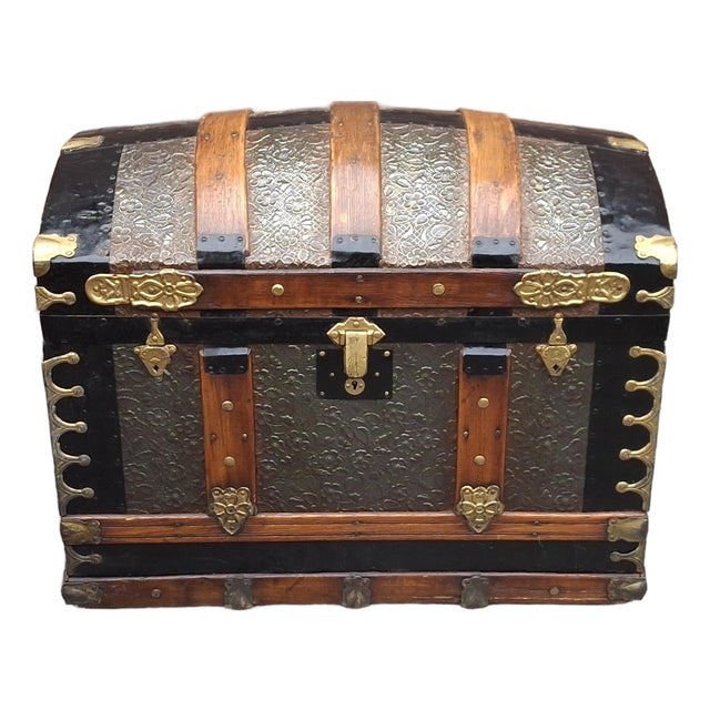 19th Century American Dome Top Travel Storage Trunk, Refurbished For Sale