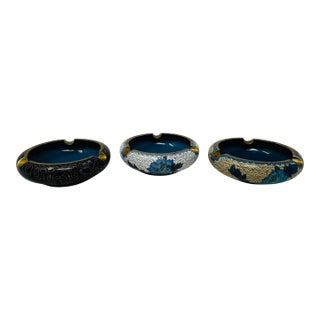1960s Beijing Jingfa Cloisonné Trinket Trays / Ashtrays - Set of 3 For Sale