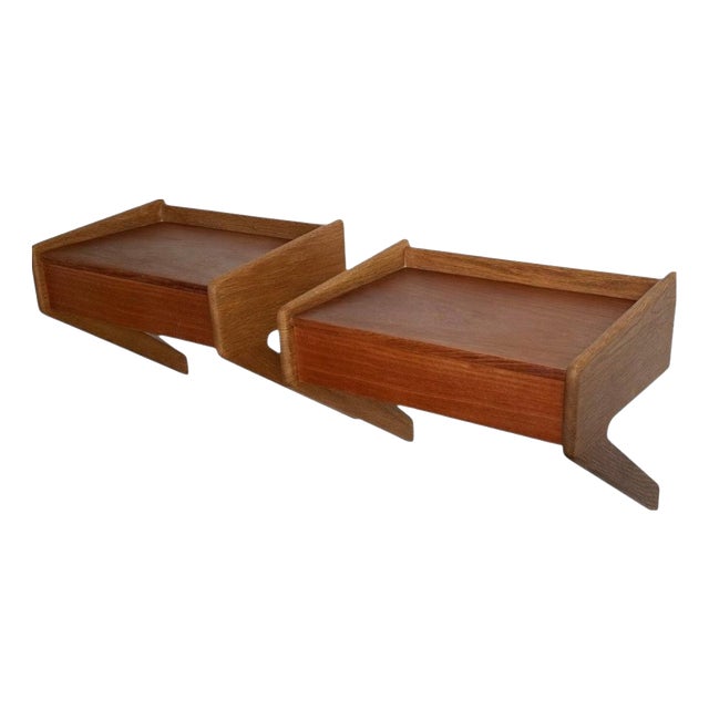 Teak and Oak Floating Night Stands by Sigfred Omann for Ølholm, 1960s, Set of 2 For Sale
