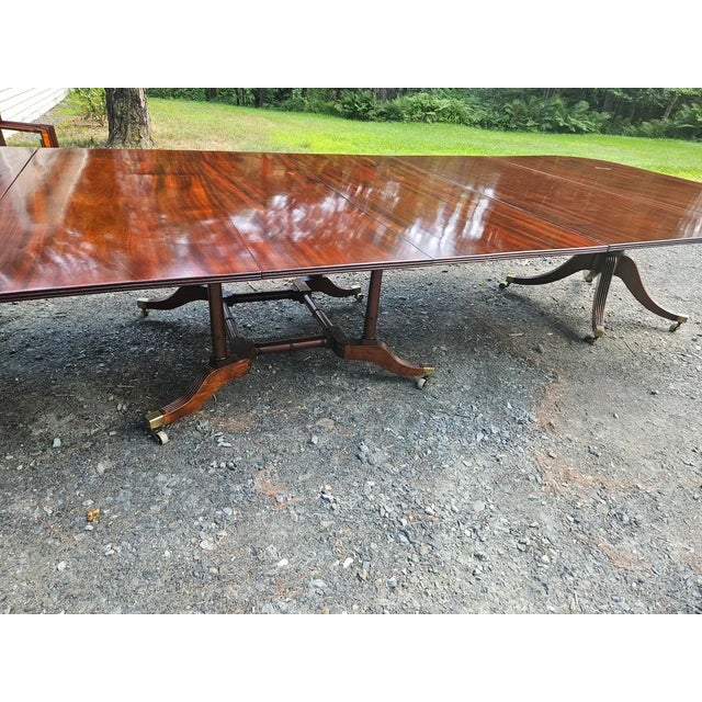 19th Century Regency Mahogany Three Pedestal Cumberland Action Dining Table For Sale - Image 4 of 10