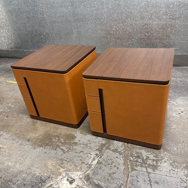 Brown Roberto Lazzeroni for Poltrona Frau Fidelio Notte Night Tables, Pair For Sale - Image 8 of 12