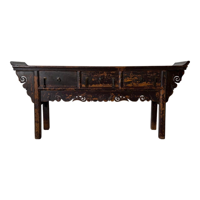 Vintage Chinese Black Lacquer Altar Console Table With Hand-Carved Apron For Sale