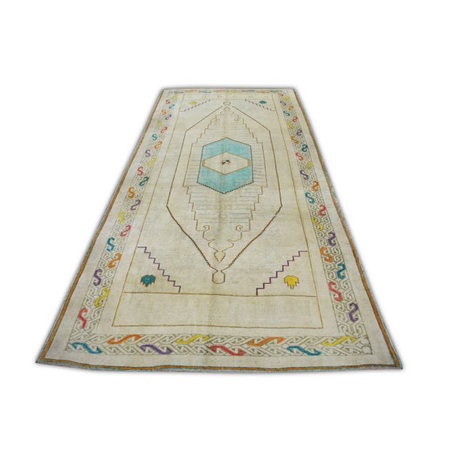 1960s Beige Multicolor Vintage Turkish Runner 5'2" X 10'8" For Sale In Houston - Image 6 of 7