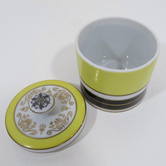 Mid 20th Century Mottahedeh Lemon Yellow Porcelain Jar For Sale - Image 5 of 6