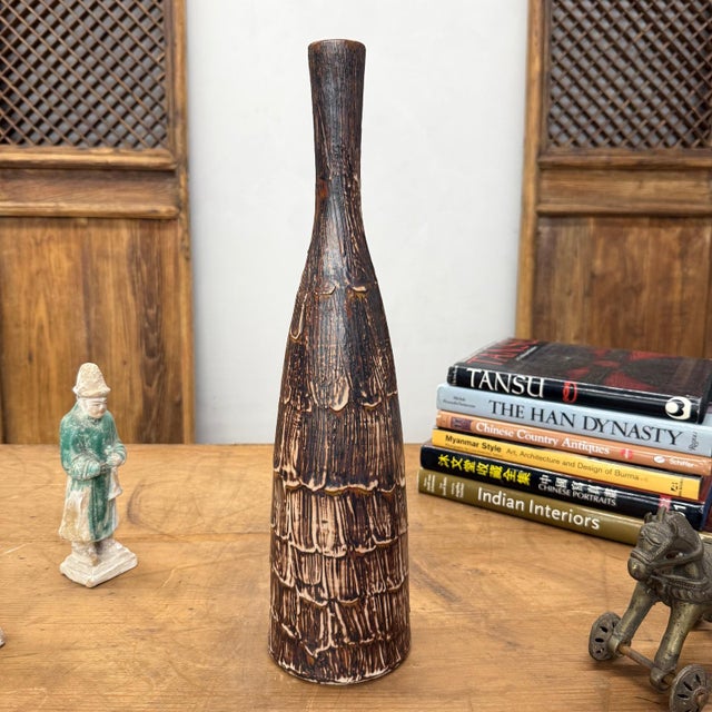 Late 20th Century Wood Brown & White Bottle Shaped Ceramic Vase For Sale - Image 5 of 11