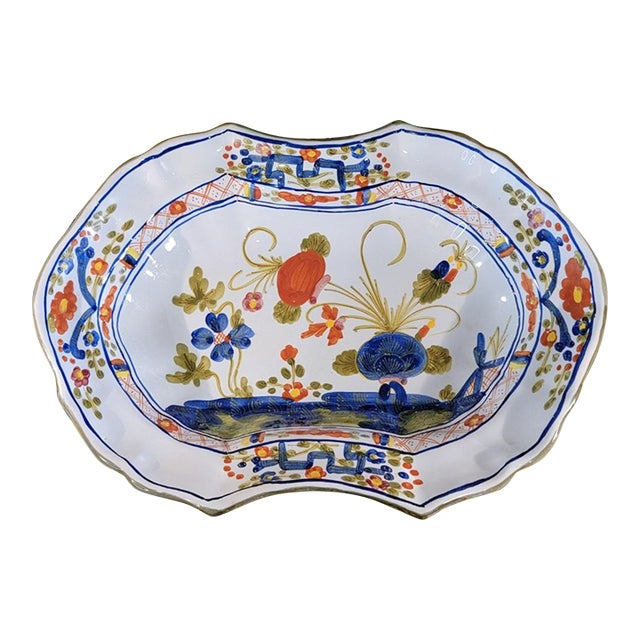 Vintage Amm Faenza Garofano Serving Bowl - Hand-Painted Italian Majolica For Sale