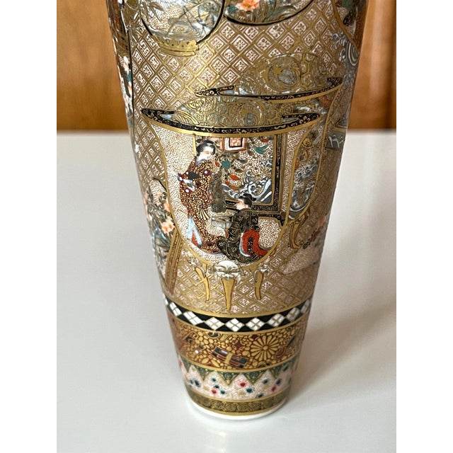 Exquisite Japanese Satsuma Vase by Seikozan For Sale - Image 10 of 17