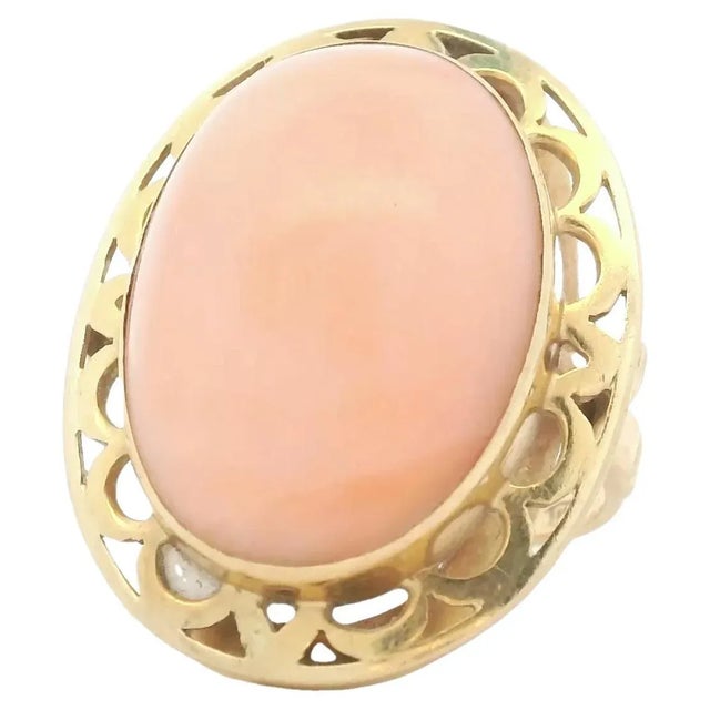 Vintage Italian 14K Gold Angel Skin Coral Cabochon Ring, Size 5.75 For Sale