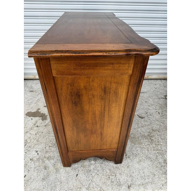 Vintage Hekman Walnut 4 Drawer Commode For Sale - Image 4 of 16