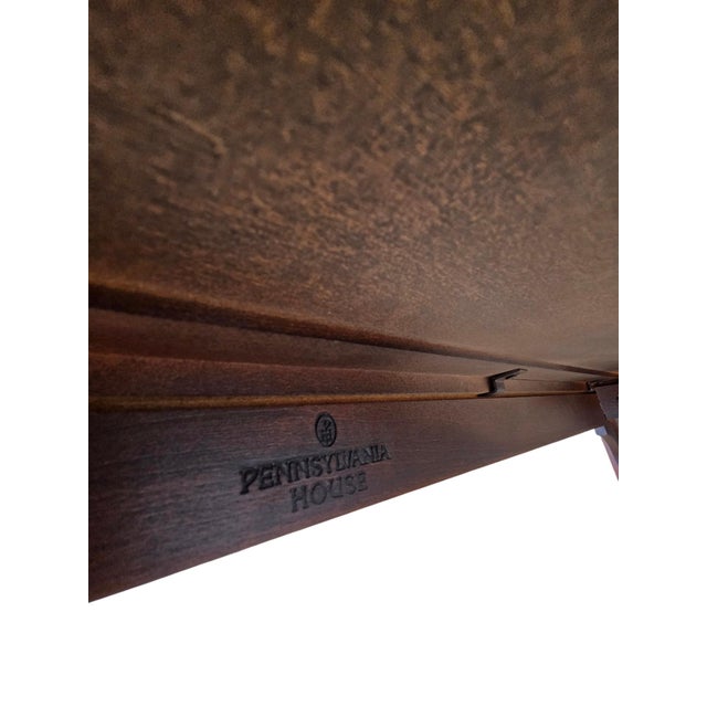 1980s Pennsylvania House Butlers Coffee Table Cherry Chippendale Tray Top Style For Sale - Image 14 of 18
