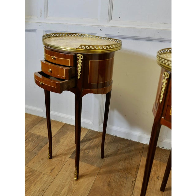 French Oval Side Tables, 1920s, Set of 2 For Sale - Image 4 of 8