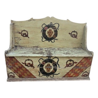 Early 19th Century High-Backed Storage Bench in Green Lacquer, Italy For Sale