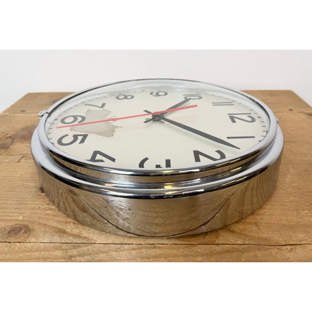 Vintage Industrial Silver Wall Clock from TN, 1960s For Sale - Image 15 of 18