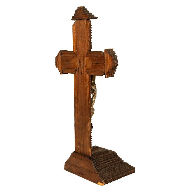 Antique American Tramp Art Carved Wood Crucifix John Zadora Pennsylvania 1900 For Sale - Image 10 of 17
