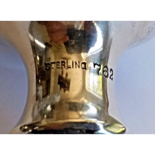 Early 20th Century Vintage Sterling Silver Round Stopper Perfume Bottle W/ Clear Glass Twist Swirl For Sale - Image 5 of 10