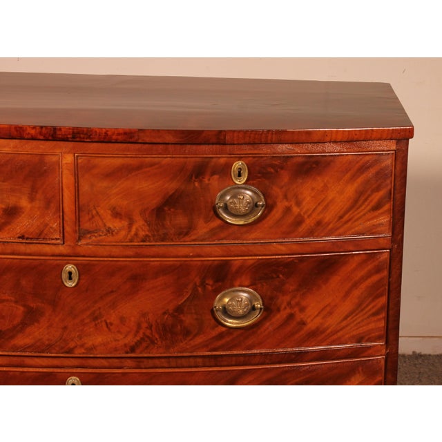 Bombé Chest of Drawers in Mahogany, 1800s For Sale - Image 3 of 11