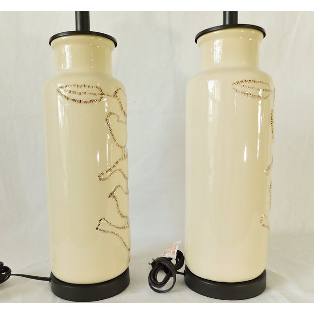 Pair Vintage Beige Crackle Brown Figural Bird Table Lamps For Sale In West Palm - Image 6 of 8