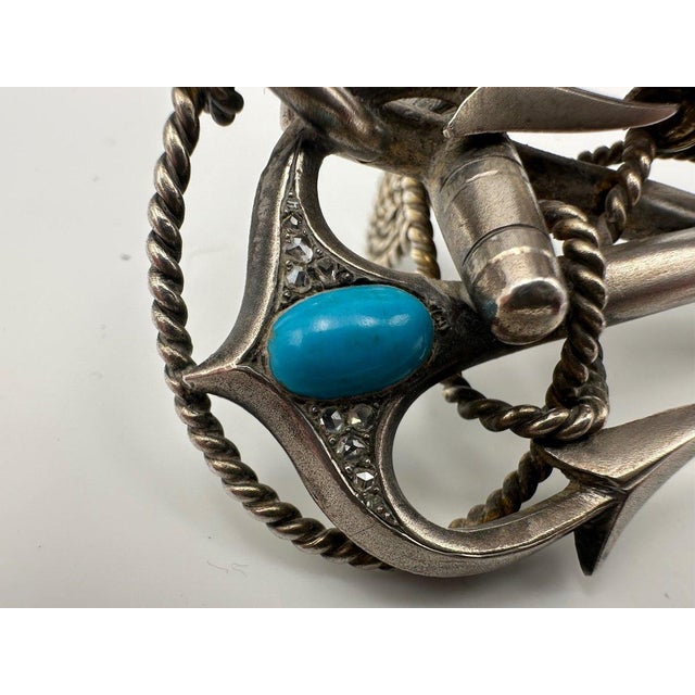 Glove-Shaped Silver Caviar Display, in Flawless conditions. Designed before 1890