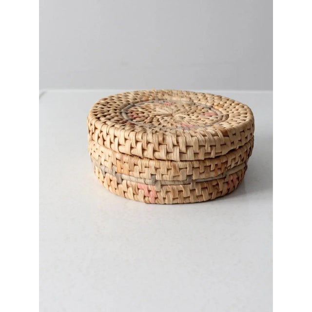 Late 20th Century Vintage Woven Pastel Round Basket Box For Sale - Image 5 of 11
