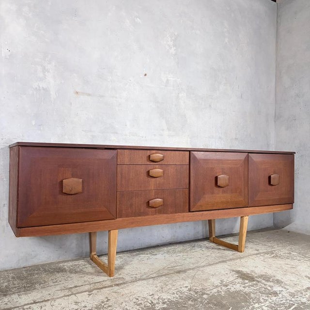 Contemporary Mid-Century Modern Teak Sideboard from Stonehill, 1960s For Sale - Image 3 of 10
