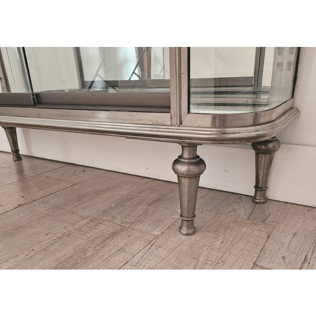 1920s Brushed Steel Mirrored French Display Case / Vitrine, Circa 1920 For Sale - Image 5 of 6