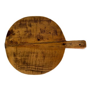 Early 20th Century Round Wooden Turkish Bread Board With Handle For Sale