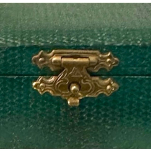 1930s Vintage Abercrombie & Fitch Faux Ivory Domino Set in Green Case With Brass Clasp, Circa 1930 For Sale - Image 5 of 5