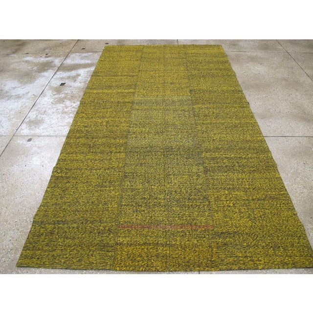 Mid 20th Century Galerie Shabab Collection Mid-20th Century Handmade Turkish Flat-Weave Kilim Accent Carpet For Sale - Image 5 of 10