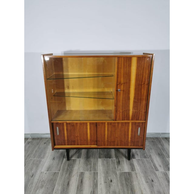 Mid-Century Bookcase in Wood For Sale - Image 6 of 18